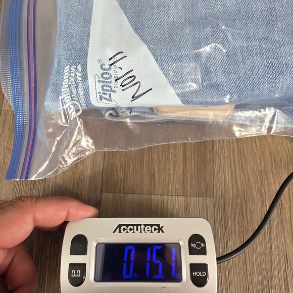 Everlane The Summer Jean Light Wash Distressed‎ Denim Womens Size 28 Regular - Picture 11 of 11